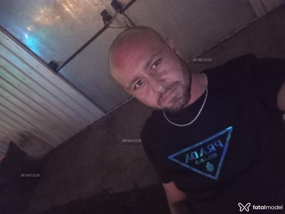 Acompanhante homem com cabelo castanho de olhos castanhos em Balneário Camboriú - Frank