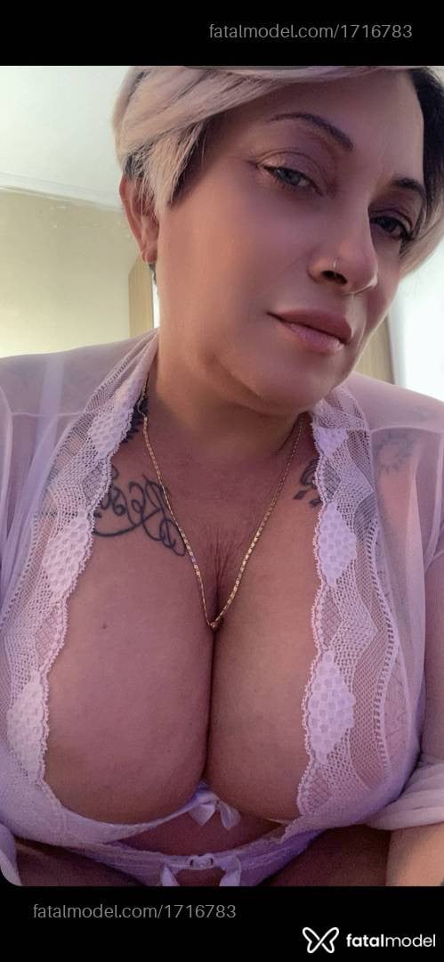 Acompanhante mulher loira (o) de olhos azuis - Nanda Bittencourt