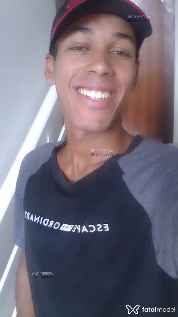 Acompanhante homem morena (o) de olhos pretos em Brusque Acompanhante homem morena (o) de olhos pretos em Brusque - Breno Caio