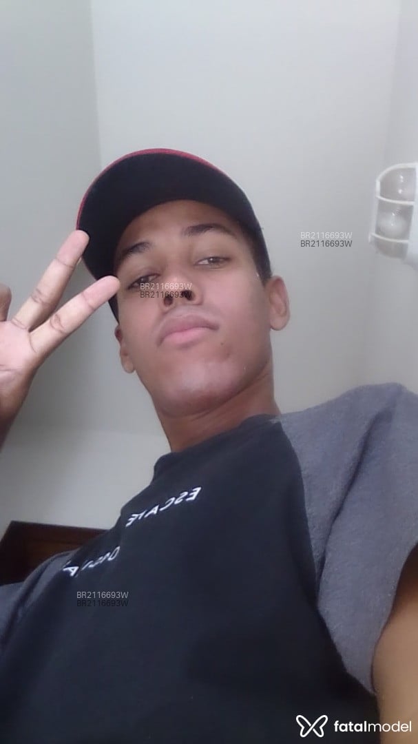 Acompanhante homem morena (o) de olhos pretos em Brusque Acompanhante homem morena (o) de olhos pretos em Brusque - Breno Caio