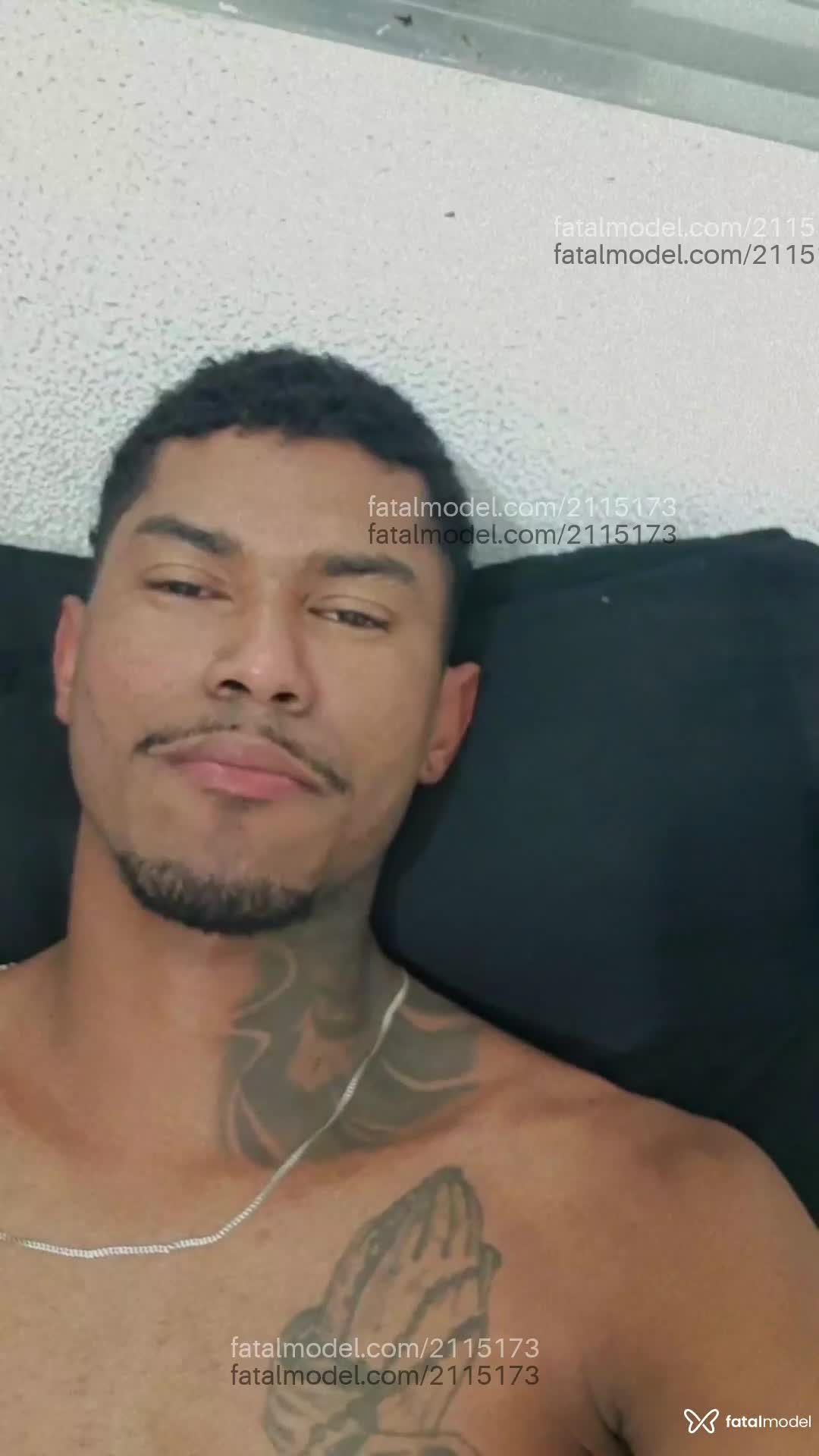 Acompanhante homem morena (o) de olhos pretos em São Paulo - Juliano