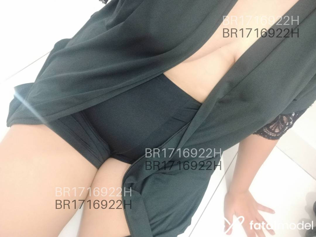 Acompanhante mulher com cabelo castanho de olhos castanhos em Virtual Acompanhante mulher com cabelo castanho de olhos castanhos em Virtual - Jade Marcela