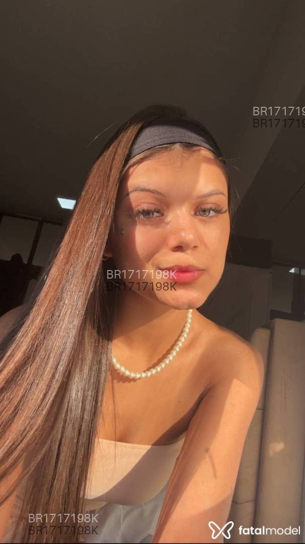 Acompanhante mulher com cabelo castanho de olhos verdes em São Paulo Acompanhante mulher com cabelo castanho de olhos verdes em São Paulo - Bruna Brandão