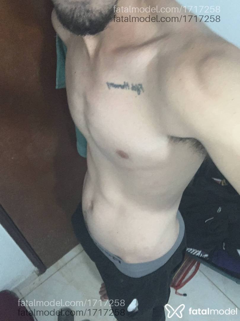 Acompanhante homem com cabelo castanho de olhos castanhos - Gabriel Allencar