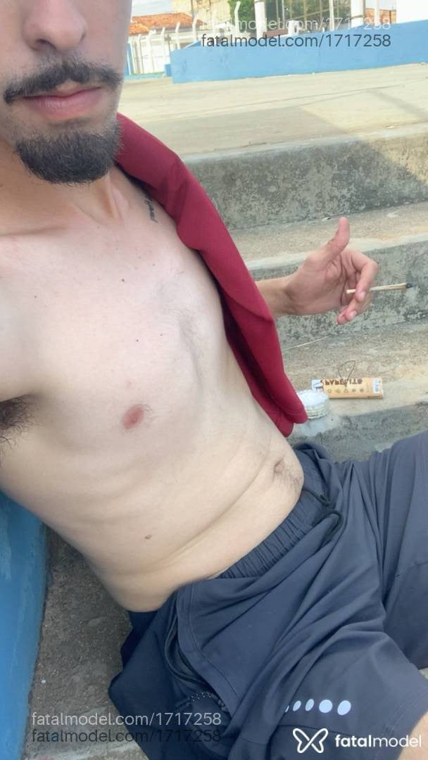 Acompanhante homem com cabelo castanho de olhos castanhos - Gabriel Allencar