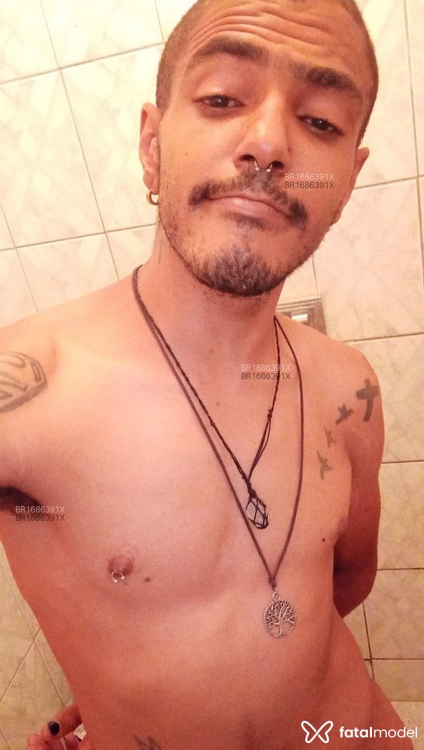 Acompanhante homem morena (o) de olhos pretos em Barroso - Serafim