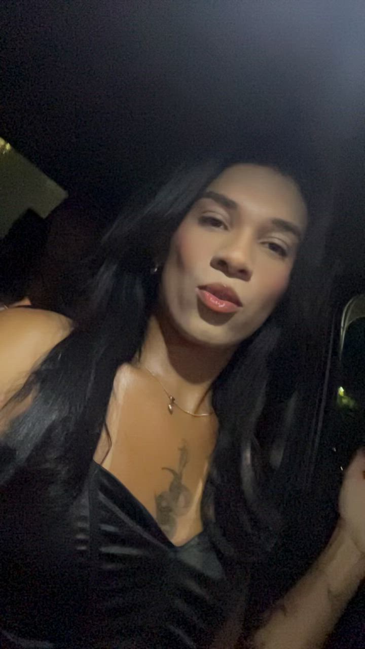 Acompanhante mulher trans morena (o) de olhos castanhos - Victoria Campello