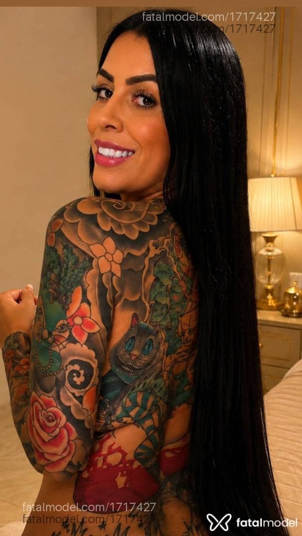 Acompanhante mulher morena (o) de olhos castanhos - Ingrid Yasmin