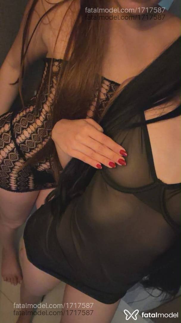 Acompanhante mulher ruiva (o) de olhos castanhos - ímola Boni