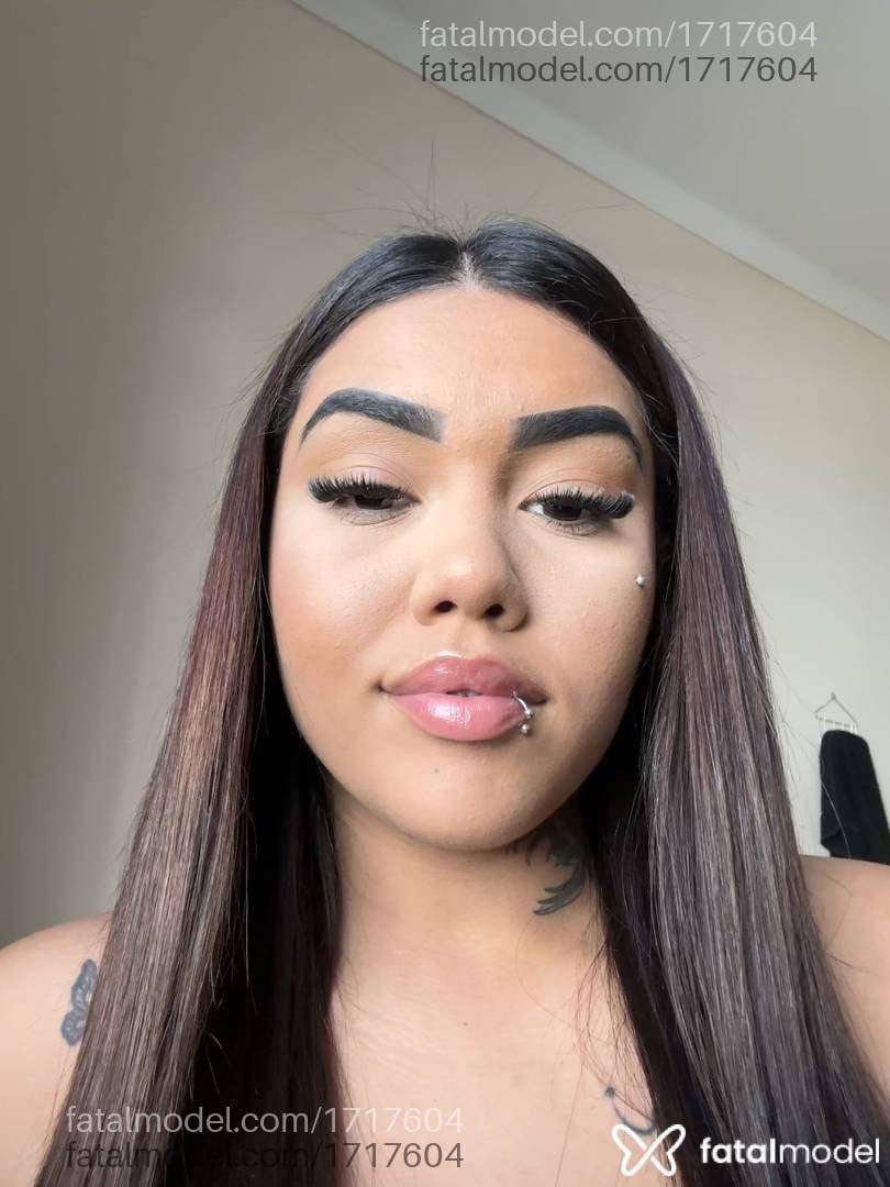 Acompanhante mulher morena (o) de olhos pretos em Juiz de Fora - Nina