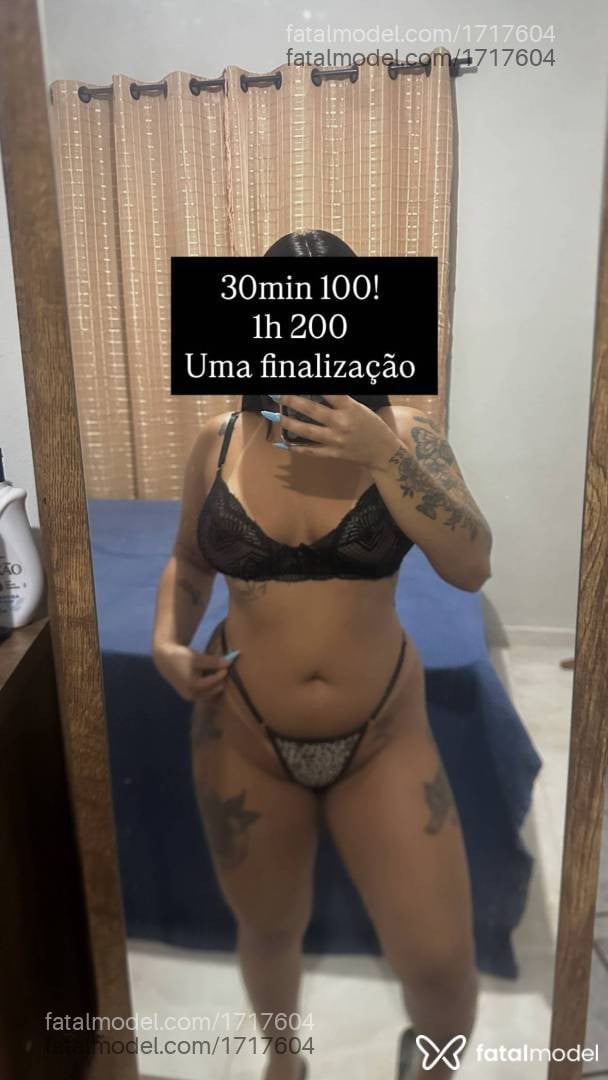 Acompanhante mulher morena (o) de olhos pretos - Nina