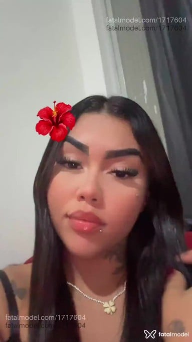 Acompanhante mulher morena (o) de olhos pretos em Juiz de Fora - Nina