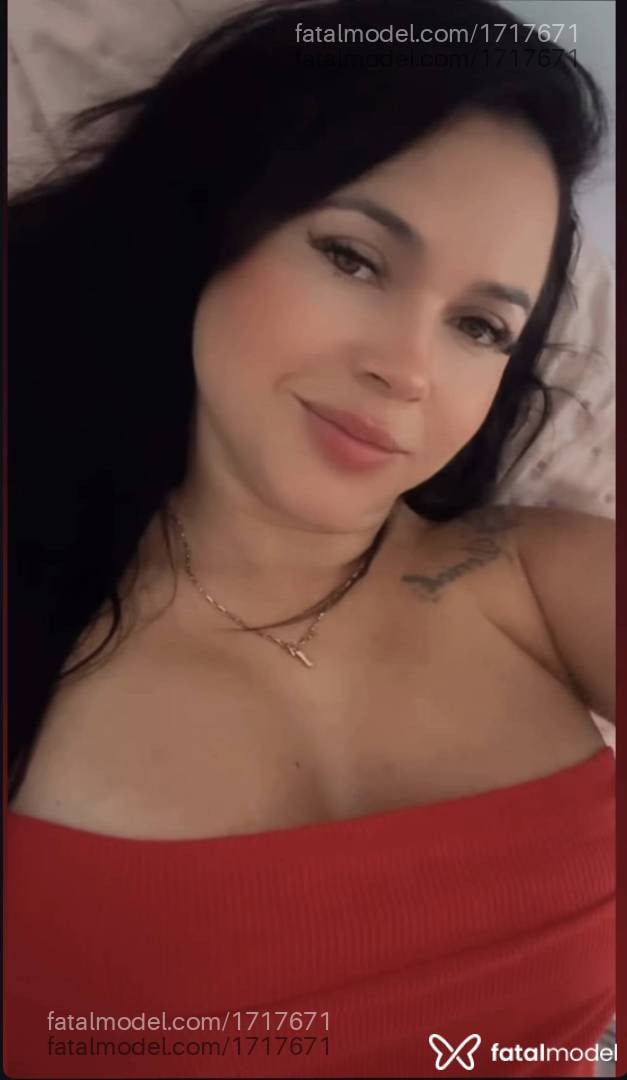 Acompanhante mulher loira (o) de olhos mel - Nick