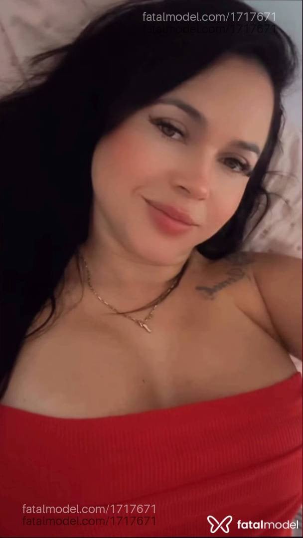 Acompanhante mulher loira (o) de olhos mel - Nick