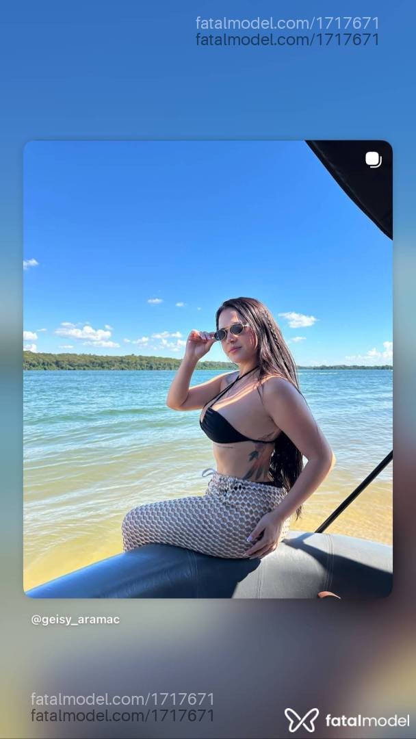 Acompanhante mulher loira (o) de olhos mel - Nick
