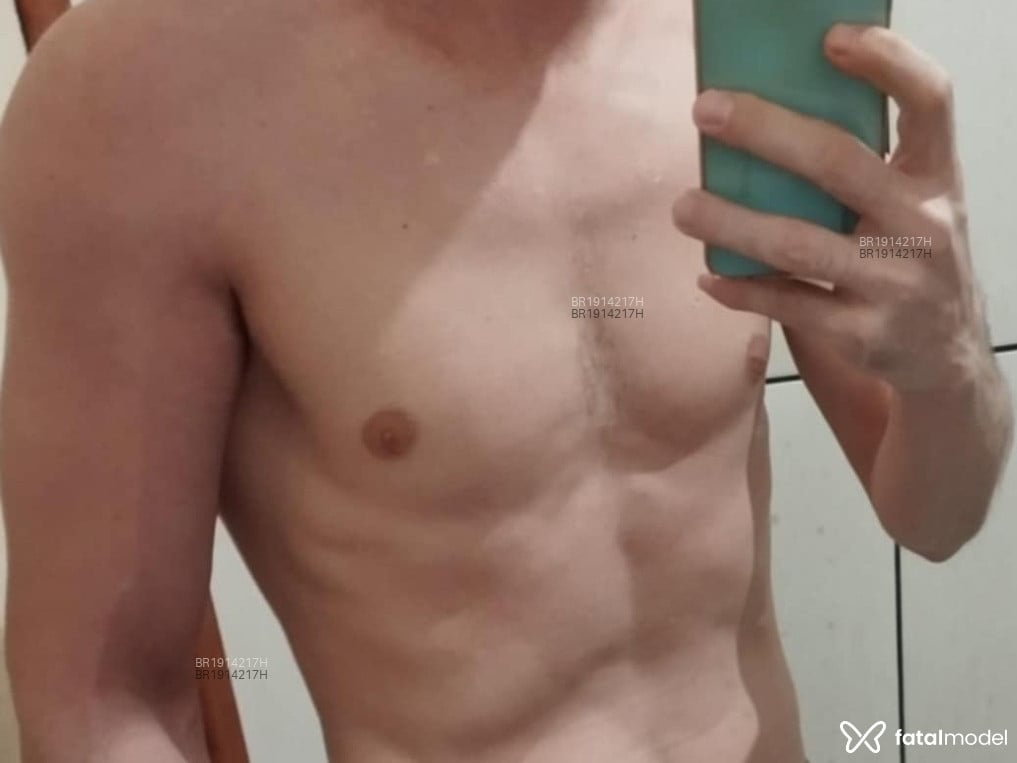 Acompanhante homem com cabelo castanho de olhos castanhos em Cascavel - Chad