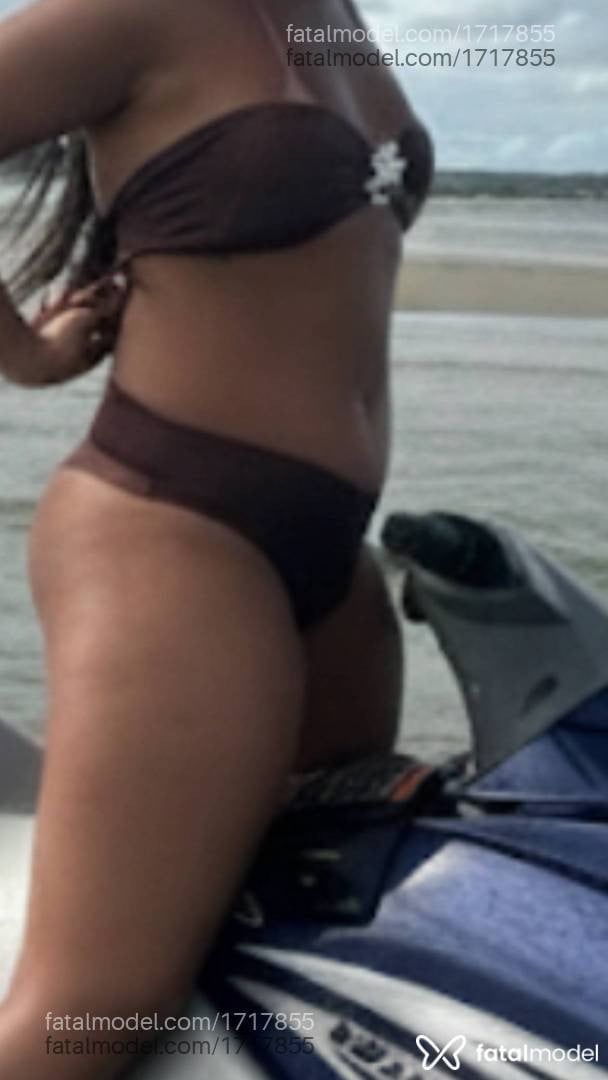 Acompanhante mulher morena (o) de olhos pretos - Imisaj
