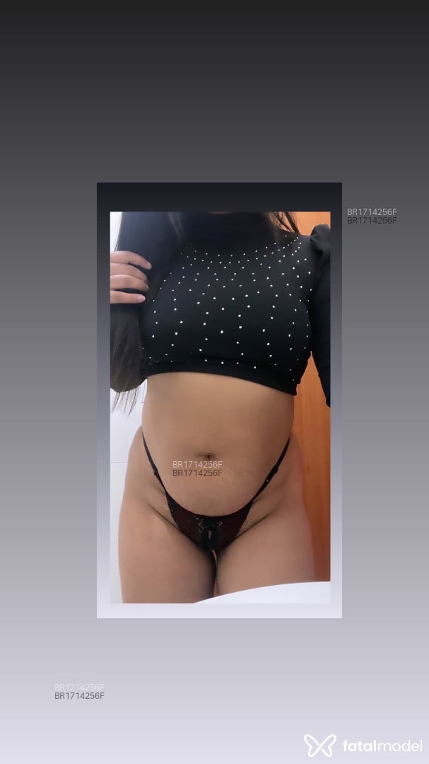 Acompanhante mulher morena (o) de olhos pretos - Jéssica Ribeiro Acompanhante mulher morena (o) de olhos pretos - Jéssica Ribeiro