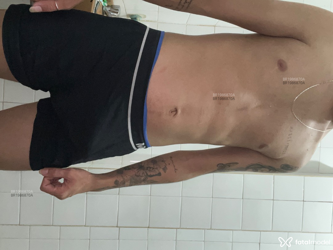 Acompanhante homem com cabelo castanho de olhos pretos em Natal Acompanhante homem com cabelo castanho de olhos pretos em Natal - Everton