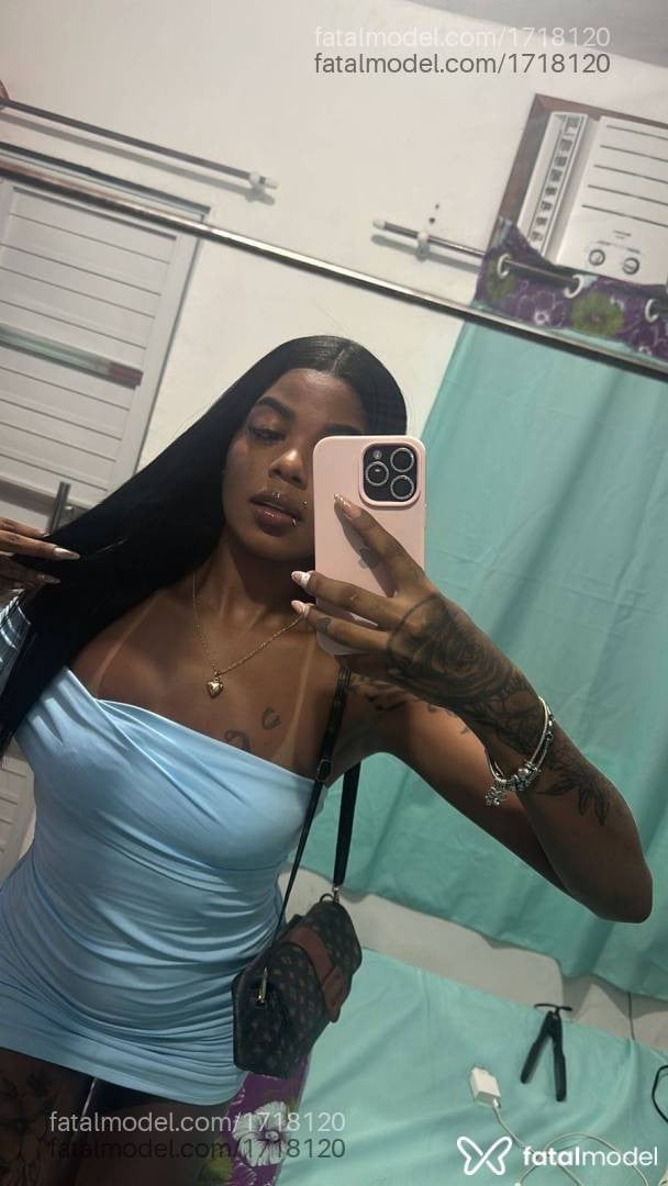 Acompanhante mulher morena (o) de olhos pretos - Myrella
