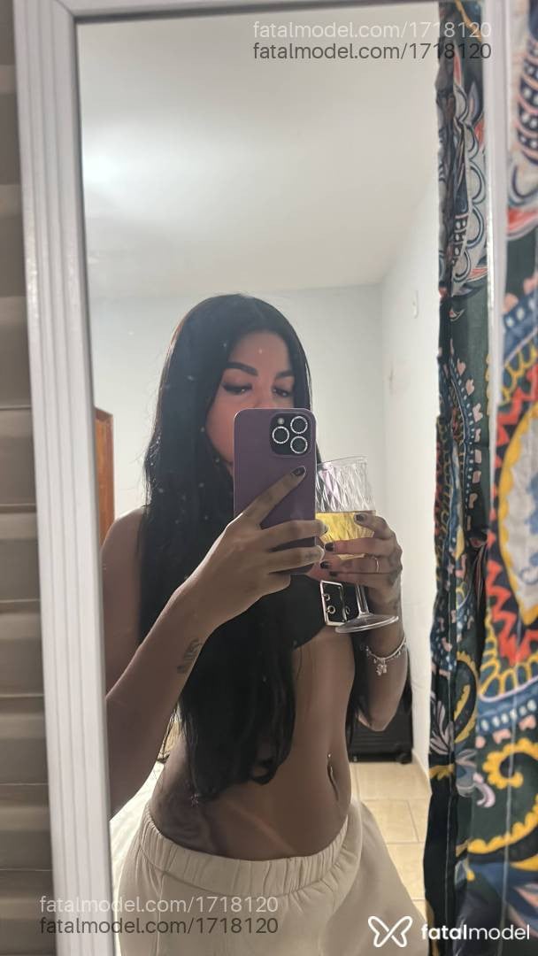 Acompanhante mulher morena (o) de olhos pretos - Myrella