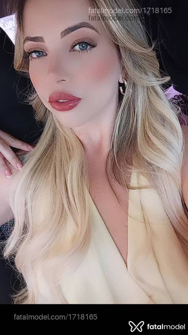 Acompanhante mulher loira (o) de olhos azuis - Yasmin