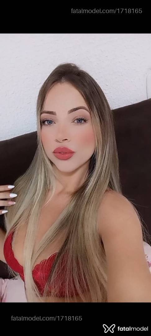 Acompanhante mulher loira (o) de olhos azuis - Yasmin
