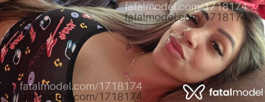Acompanhante mulher com cabelo castanho de olhos castanhos - Alanahot