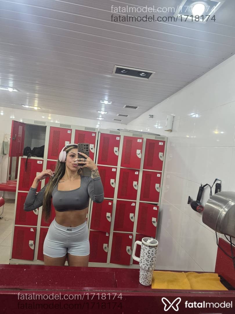 Acompanhante mulher com cabelo castanho de olhos castanhos - Alanahot