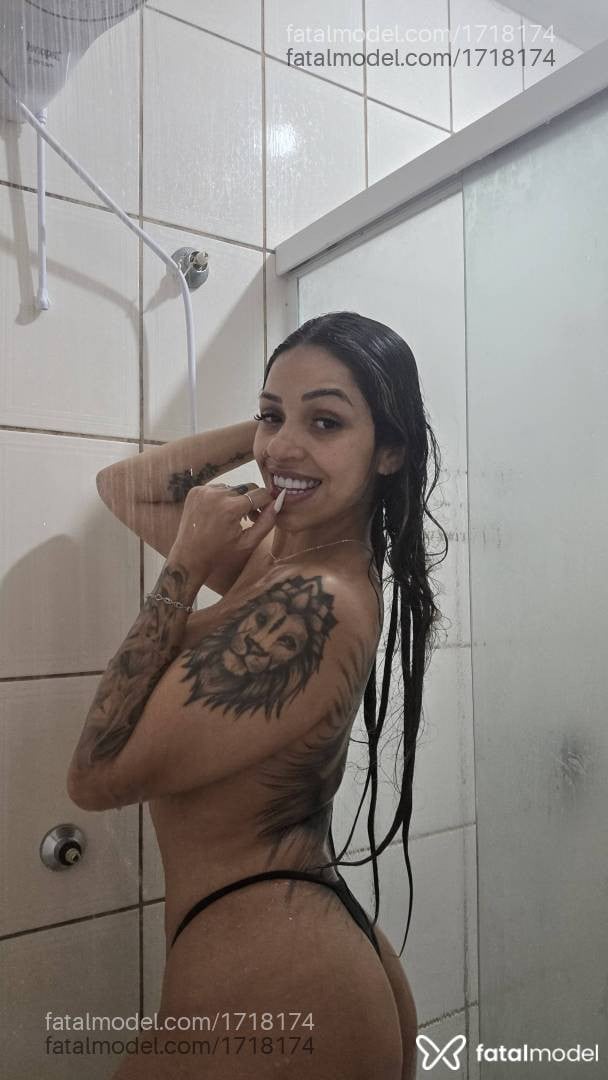 Acompanhante mulher com cabelo castanho de olhos castanhos - Alanahot