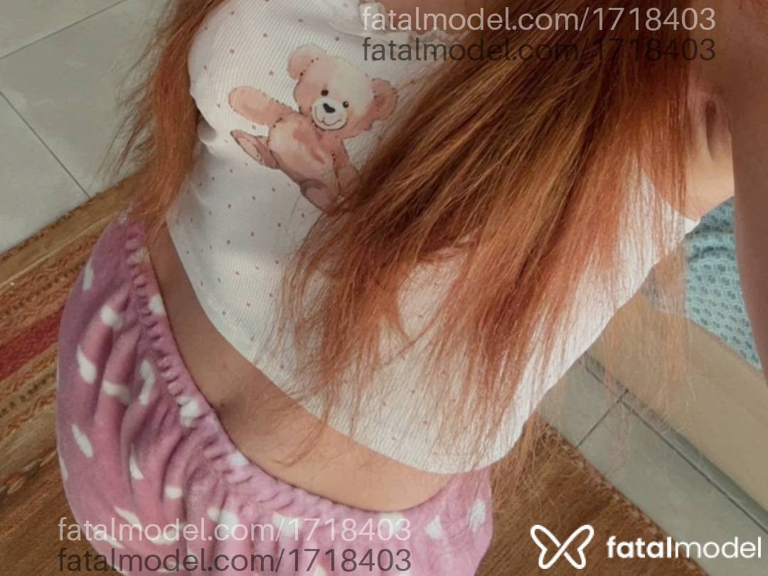 Acompanhante mulher com cabelo castanho de olhos verdes em Belo Horizonte - Regi