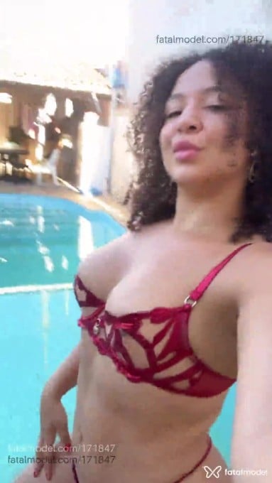 Acompanhante mulher com cabelo castanho de olhos castanhos em Governador Valadares - Juliana Vasconcelo