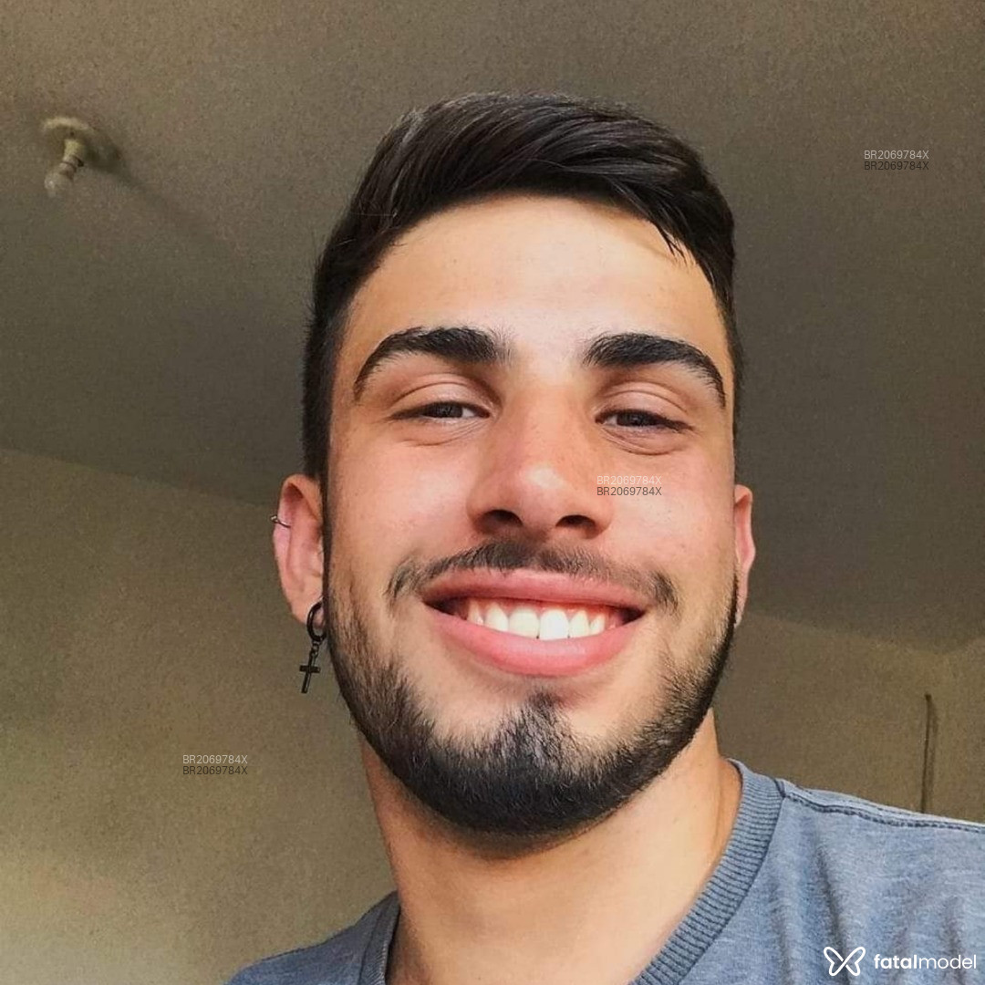 Acompanhante homem morena (o) de olhos pretos em Virtual - Thiago