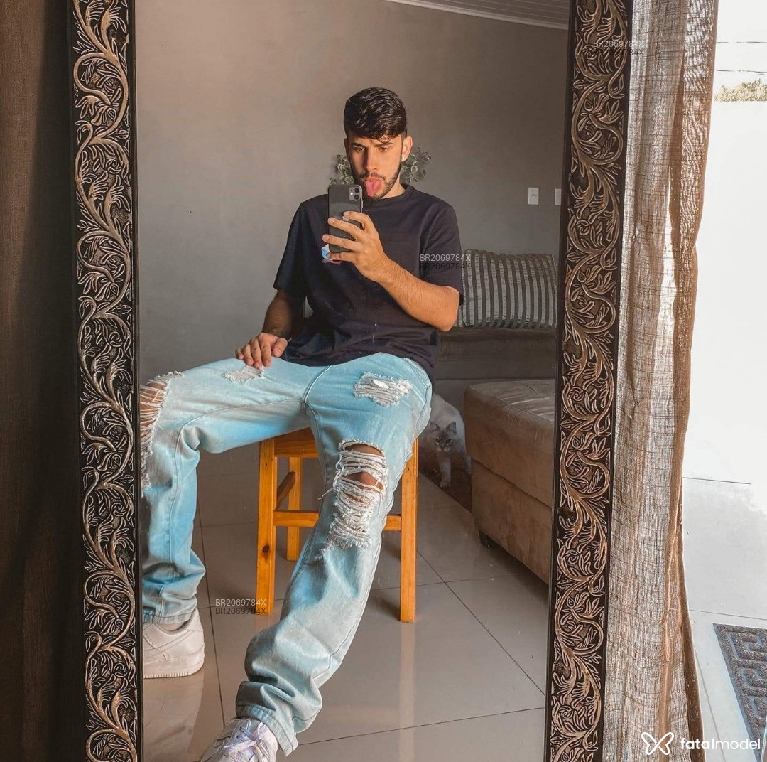 Acompanhante homem morena (o) de olhos pretos em Virtual - Thiago