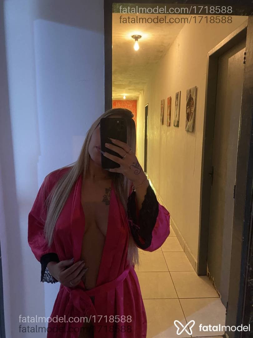 Acompanhante mulher com cabelo castanho de olhos castanhos em Gravataí - Lauren