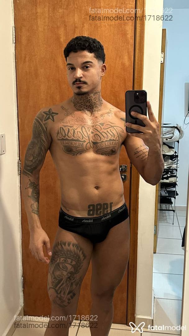 Acompanhante homem morena (o) de olhos castanhos - Ruanezz