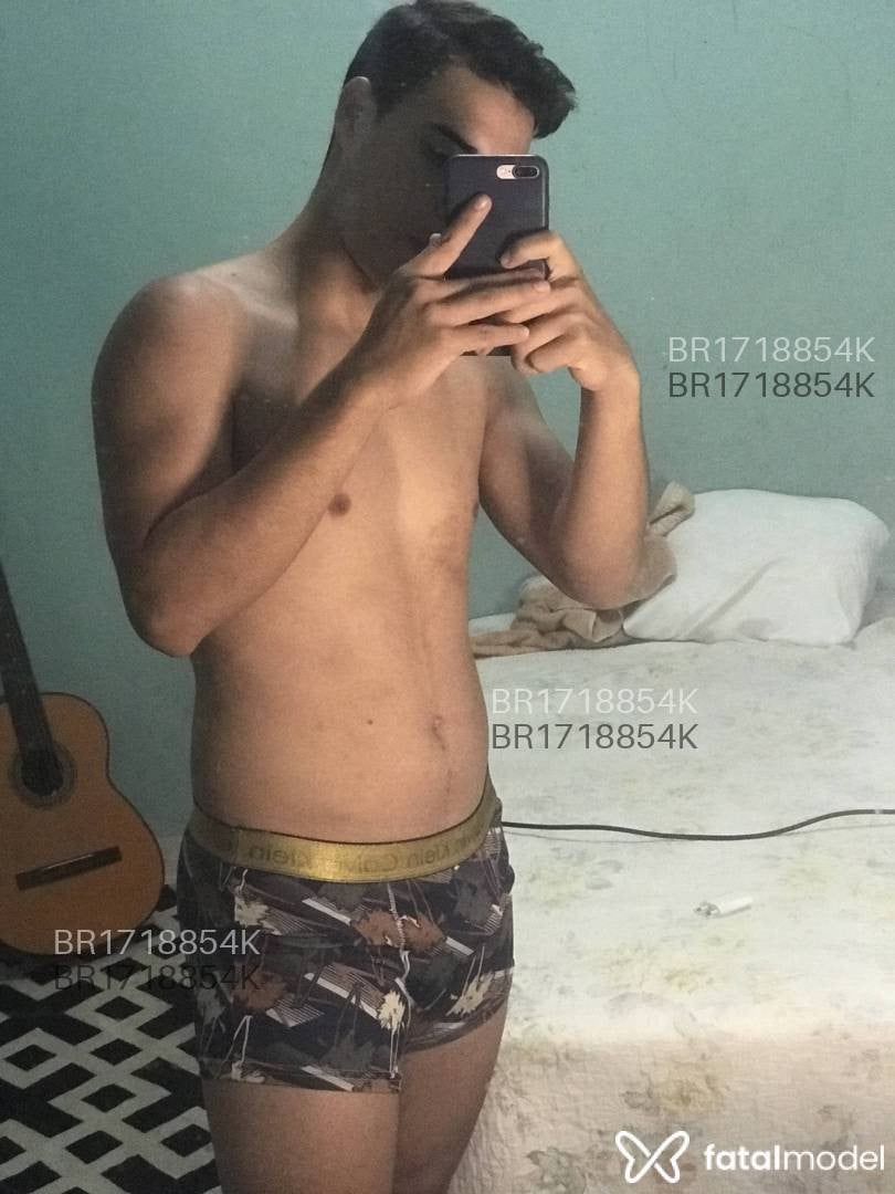 Acompanhante homem com cabelo castanho de olhos pretos em Caruaru - Gabriel
