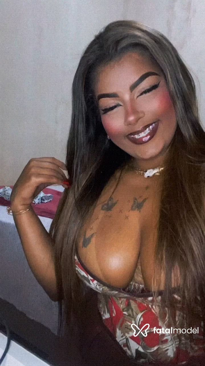 Acompanhante mulher morena (o) de olhos castanhos - Anna carolyne