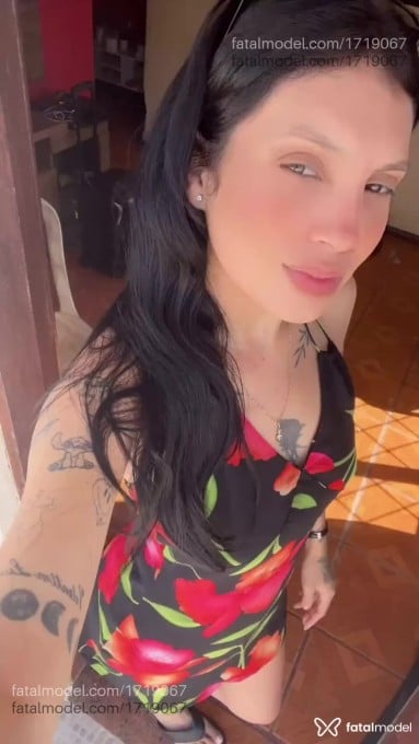 Acompanhante mulher morena (o) de olhos castanhos em Palhoça - Helena Maya