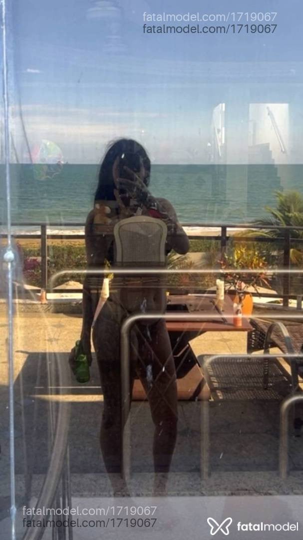 Acompanhante mulher morena (o) de olhos castanhos em Palhoça - Helena Maya