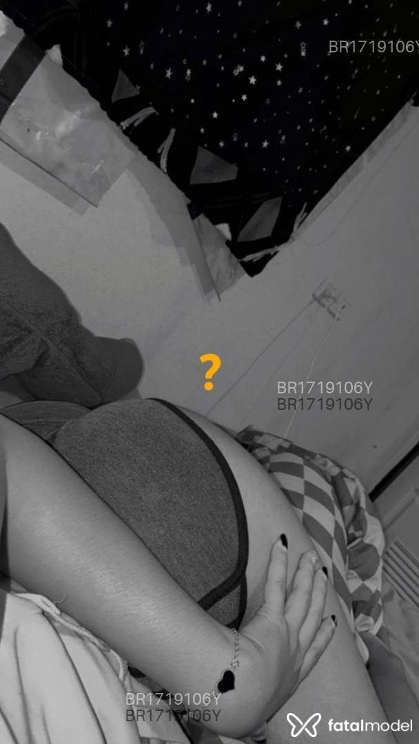Acompanhante mulher morena (o) de olhos pretos - Stefany