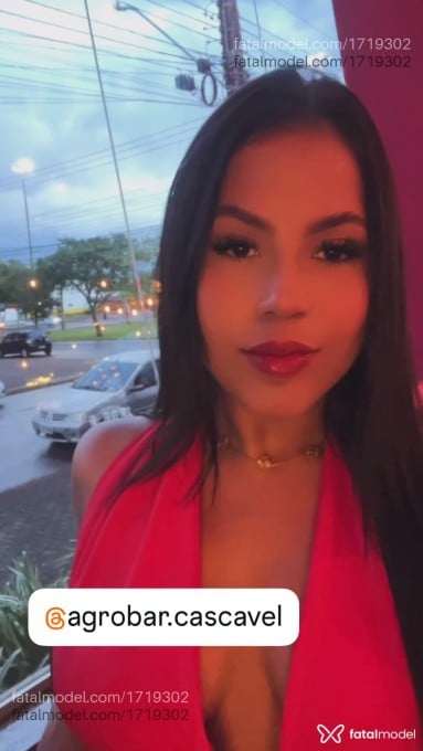 Acompanhante mulher morena (o) de olhos castanhos em Cascavel - Letícia Vitória