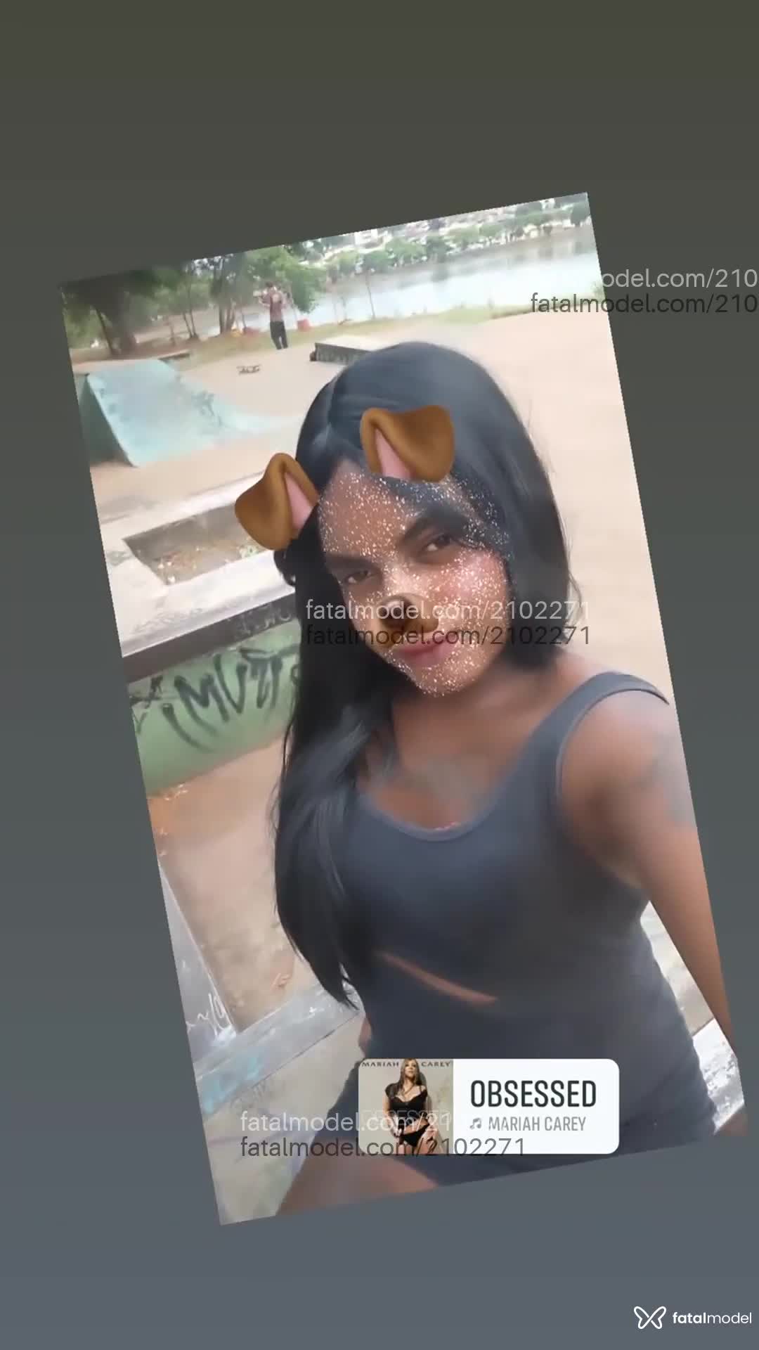 Acompanhante mulher trans com cabelo colorido de olhos castanhos em Sete Lagoas - Khawanny Shopia