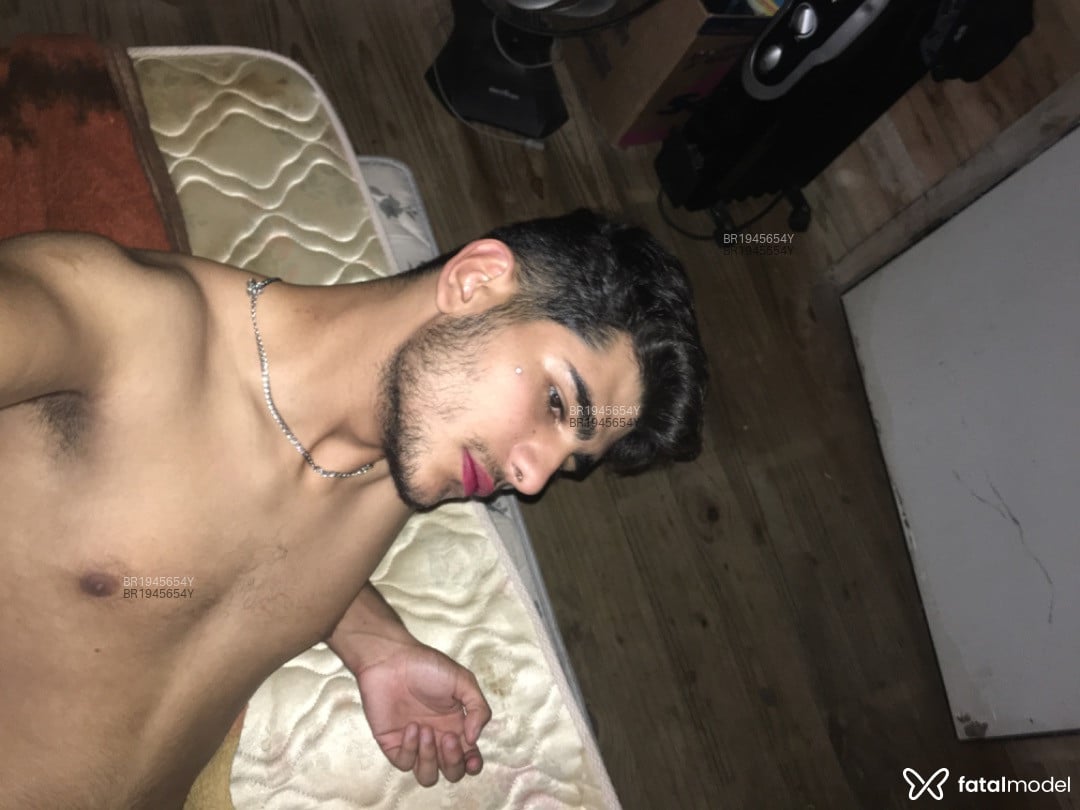 Acompanhante homem morena (o) de olhos pretos em Camboriú - Luanmartins