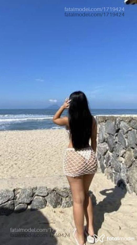 Acompanhante mulher com cabelo castanho de olhos castanhos - Alice Gusmão