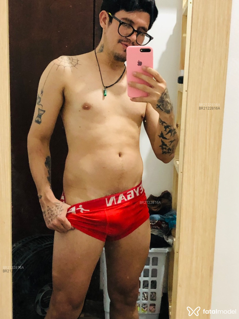 Acompanhante homem morena (o) de olhos castanhos em Curitiba - Gabriel
