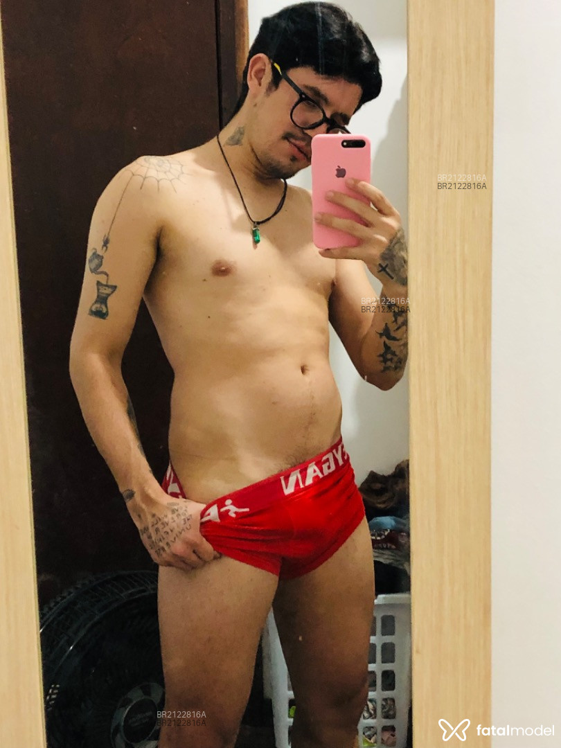 Acompanhante homem morena (o) de olhos castanhos em Curitiba - Gabriel