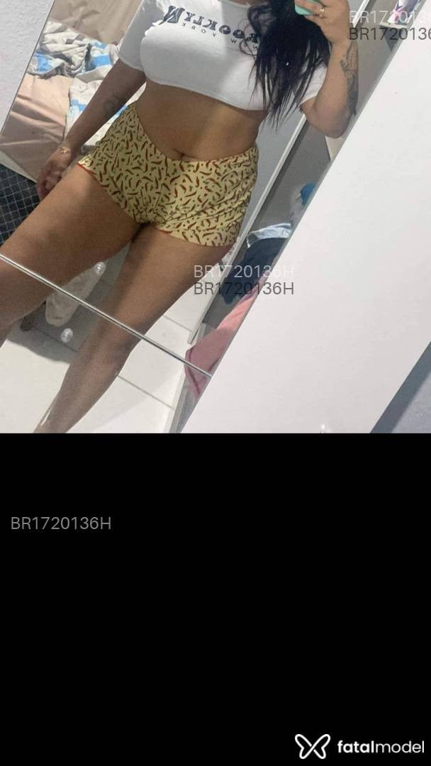 Acompanhante mulher morena (o) de olhos castanhos em Virtual Acompanhante mulher morena (o) de olhos castanhos em Virtual - Geovanna