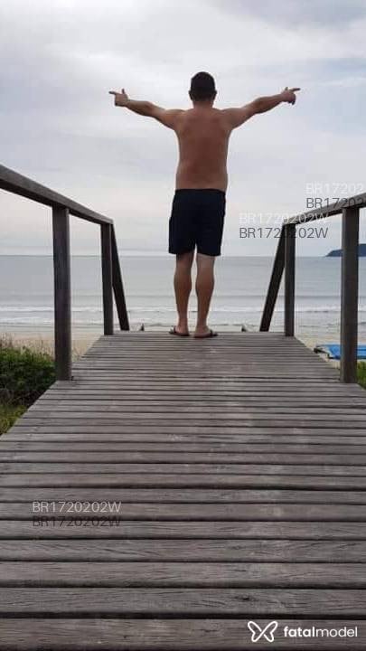 Acompanhante homem morena (o) de olhos castanhos em Chapecó Acompanhante homem morena (o) de olhos castanhos em Chapecó - Agroboy
