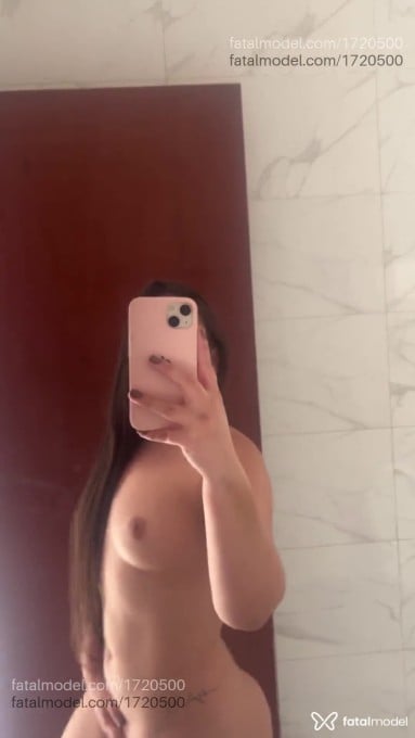 Acompanhante mulher com cabelo castanho de olhos castanhos em Sorriso - Milla